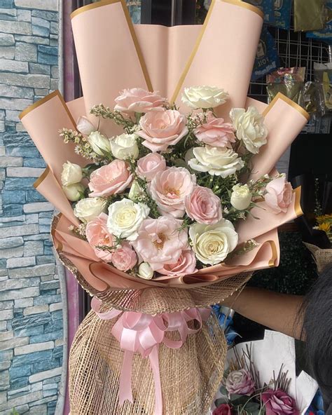 ljj flower shop.